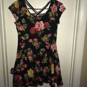 Short sleeve floral dress with partial cross back